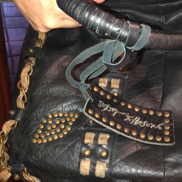 2000s Betsey Johnson Vintage Leather Purse - Picture 4 of 9